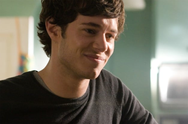 In the land of women : Adam Brody porte une Hamilton Blaine In the land of women : Adam Brody porte une Hamilton Blaine