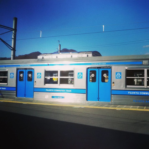 Des montres de poche Seiko dans les trains japonais Des montres de poche Seiko dans les trains japonais