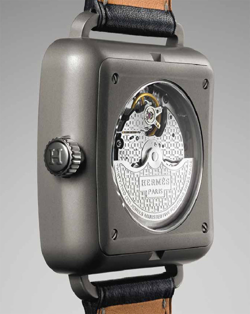 Hermès : la montre Carré H, une montre… carrée certes, mais pas totalement ! Hermès : la montre Carré H, une montre… carrée certes, mais pas totalement !