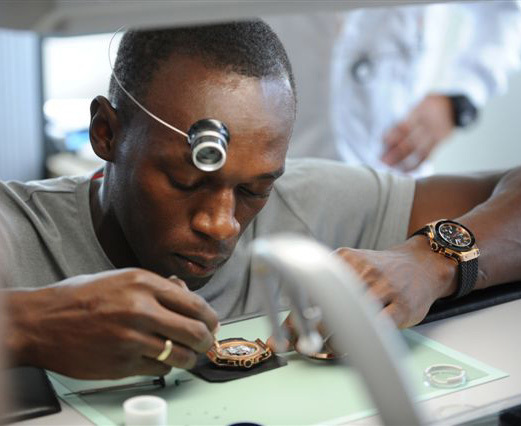 Usain Bolt court chez Hublot pour un événement caritatif Usain Bolt court chez Hublot pour un événement caritatif