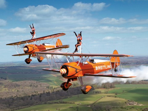 Breitling Wingwalkers : des exploits… renversants ! Breitling Wingwalkers : des exploits… renversants !