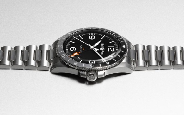 Bell & Ross BR V2-93 GMT : d'humeur voyageuse Bell & Ross BR V2-93 GMT : d'humeur voyageuse
