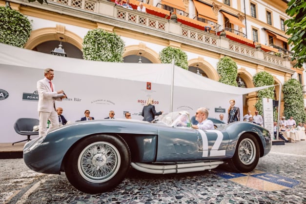 Concorso d'Elegenza 208 : une Ferrari 335 Sport de 1958 remporte la Lange 1 Time Zone Concorso d'Elegenza 208 : une Ferrari 335 Sport de 1958 remporte la Lange 1 Time Zone