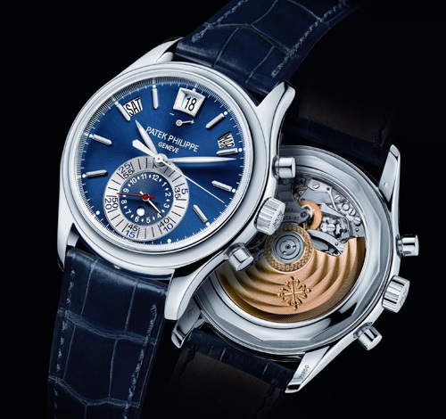 Chronographe à Quantième Annuel Patek Philippe réf. 5960P cadran bleu Chronographe à Quantième Annuel Patek Philippe réf. 5960P cadran bleu