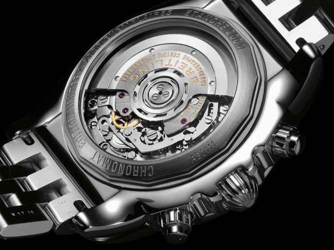 Breitling Chronomat 01 : une série limitée avec calibre "maison" et fond saphir Breitling Chronomat 01 : une série limitée avec calibre "maison" et fond saphir