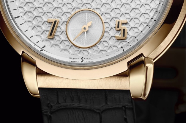 Hysek IO Automatique Manufacture : montre de ville sobre et décalée Hysek IO Automatique Manufacture : montre de ville sobre et décalée