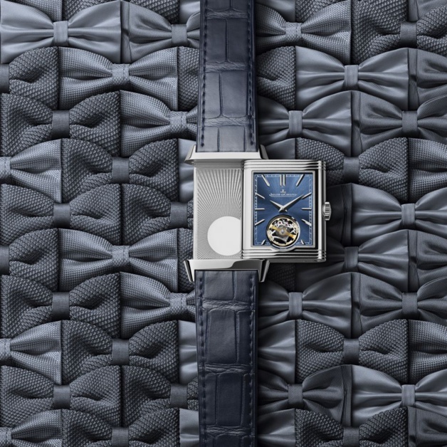 Pour la première fois, la Reverso associe son Duoface à un tourbillon volant Pour la première fois, la Reverso associe son Duoface à un tourbillon volant