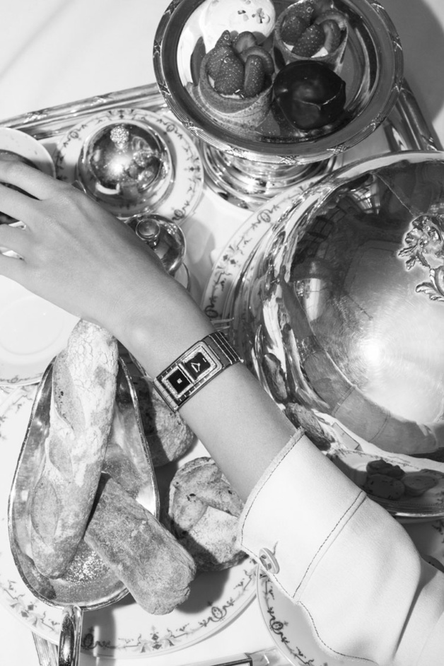 Chanel : la nouvelle campagne de com' pour la montre Code Coco