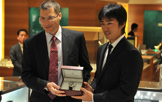 Tsuyoshi Wada pour Pierre DeRoche Tsuyoshi Wada pour Pierre DeRoche