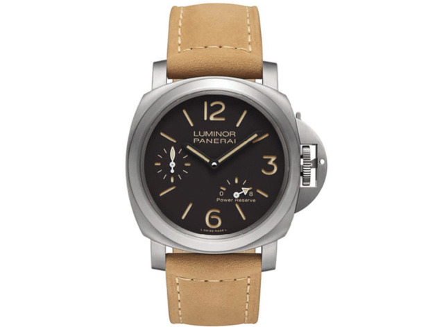 Officine Panerai Luminor 8 Days : acier ou titane ?