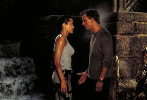 Lara Croft, Tomb Raider : Daniel Craig utilise un chronographe de poche Lemania