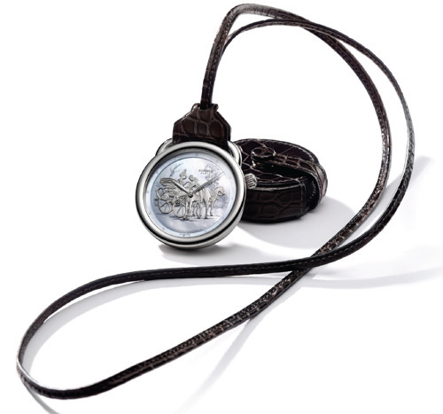 Arceau Pocket Promenade de Longchamp : pièce unique pour dandy Arceau Pocket Promenade de Longchamp : pièce unique pour dandy