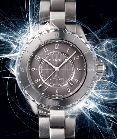 Chanel J12 Chromatic : alliance de la céramique et du titane… Chanel J12 Chromatic : alliance de la céramique et du titane…