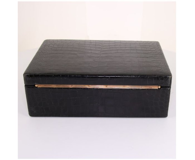 Splendide coffret à bijoux vintage en crocodile Hermès chez Collector Square
