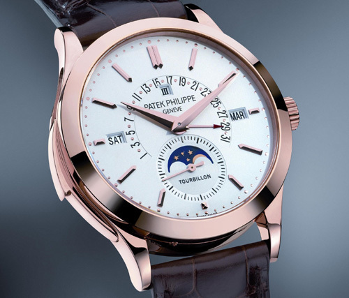 Patek Philippe référence 5216 : plus grande pour offrir à la musique du temps plus d’espace de résonnance