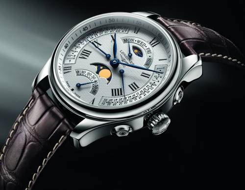 The Longines Master Collection Retrograde  Moon Phases : le ballet des aiguilles rythme les phases de la lune The Longines Master Collection Retrograde  Moon Phases : le ballet des aiguilles rythme les phases de la lune