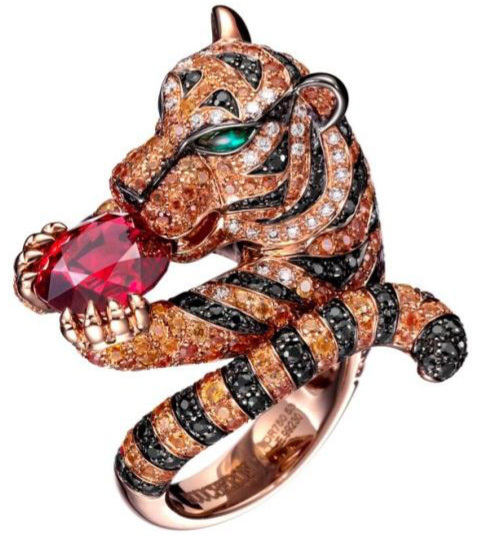 Boucheron ouvre un flagship à Pékin au Sparkle Roll Plaza Boucheron ouvre un flagship à Pékin au Sparkle Roll Plaza