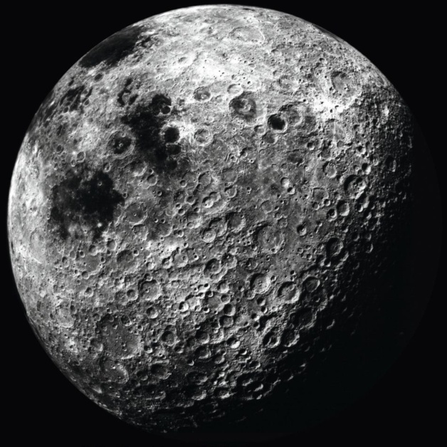 Grand Palais : la Moonwatch mise en avant dans l'exposition sur la Lune
