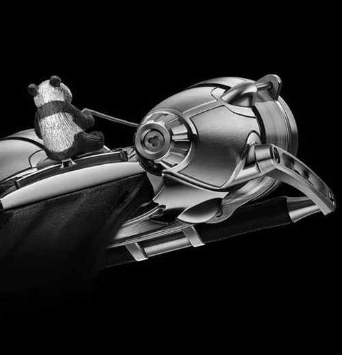 MB&F : une HM4 ornée d’un panda volant miniature pour Only Watch