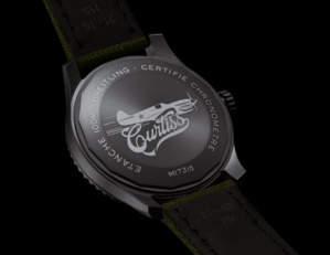 Breitling Curtiss P-40 Warhawk Breitling Curtiss P-40 Warhawk