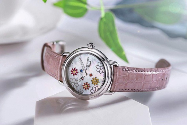 Aerowatch 1942 Floral : montre féminine et printanière Aerowatch 1942 Floral : montre féminine et printanière