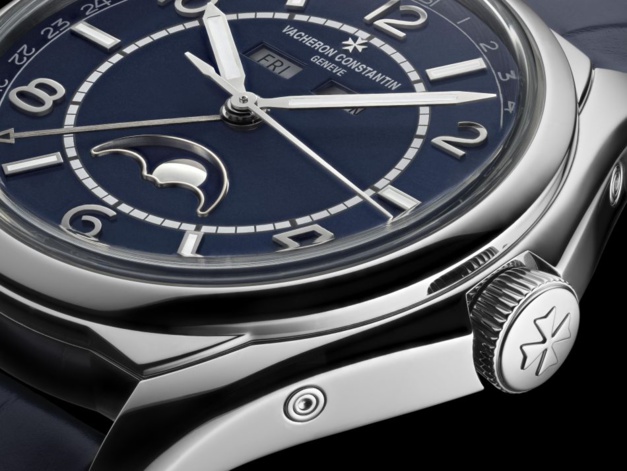 Vacheron Constantin FiftySix Calendrier complet et cadran bleu