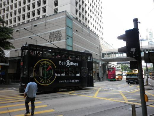 Bell & Ross s’offre une balade en tram à Hong Kong Bell & Ross s’offre une balade en tram à Hong Kong