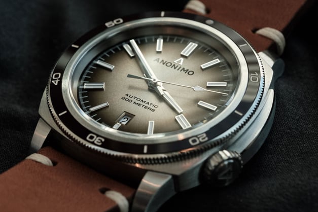 Anonimo : une Nautilo en mode chocolat fumé Anonimo : une Nautilo en mode chocolat fumé