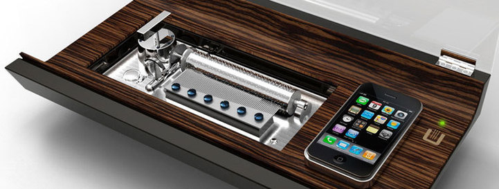 L’iReuge… : première station musicale mécanique pour téléphone portable L’iReuge… : première station musicale mécanique pour téléphone portable