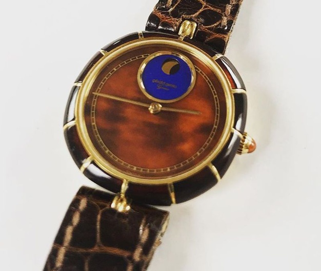 Montre Gérard Genta en écaille de tortue (tortoise shell)