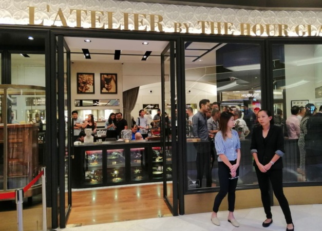 Jean-Claude Biver à Singapour pour signer son livre et visiter l'expo Patek