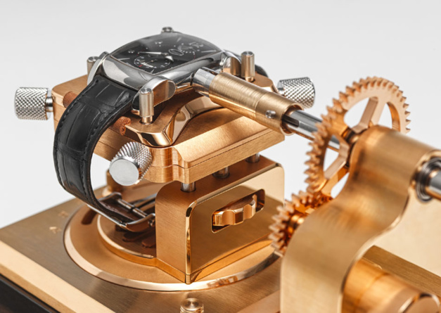 Crown Ultimate : la machine à remonter les calibres "manuels" par Bernard Favre