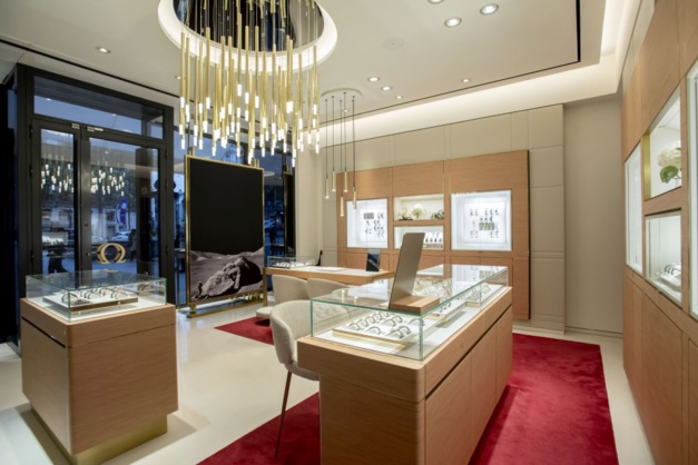 Paris : la boutique Omega Champs-Elysées rouvre ses portes au terme de sa rénovation