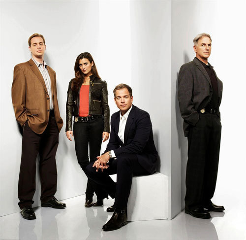 NCIS Enquêtes spéciales : Mark Harmon porte une Omega Seamaster Ploprof sur bracelet caoutchouc orange NCIS Enquêtes spéciales : Mark Harmon porte une Omega Seamaster Ploprof sur bracelet caoutchouc orange