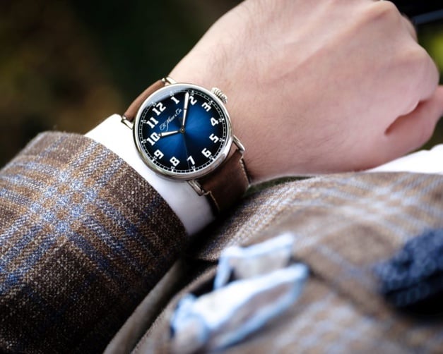 Moser & Cie Heritage Centre Seconds Funky Blue Moser & Cie Heritage Centre Seconds Funky Blue