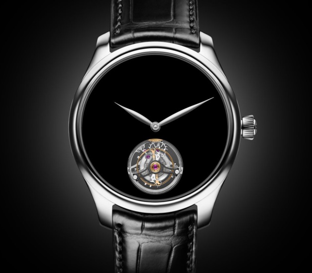 Moser Endeavour Tourbillon Vantablack : un noir absolu sans logo