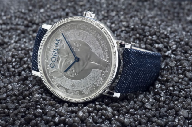 Corum Pig Coin Corum Pig Coin