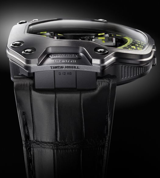 Urwerk UR-110 : deux modèles pour deux styles différents Urwerk UR-110 : deux modèles pour deux styles différents