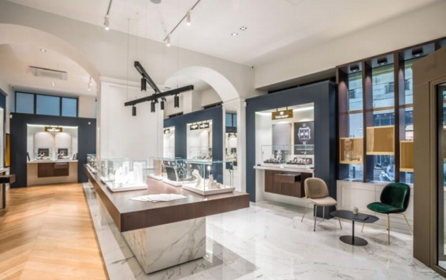 Augis 1830 Galeries Lafayette-Royal Quartz Paris Lyon