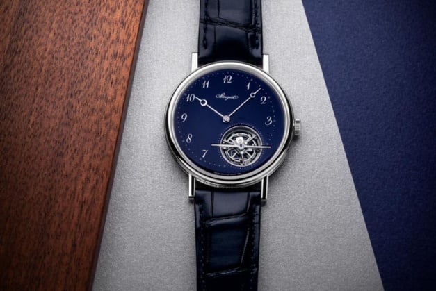 Breguet Classique Tourbillon Extra-Plat cadran émail grand feu bleu Breguet Classique Tourbillon Extra-Plat cadran émail grand feu bleu