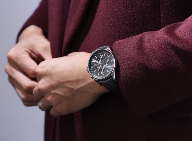 Aerowatch Les Grandes Classiques Chrono date et phase de Lune Aerowatch Les Grandes Classiques Chrono date et phase de Lune