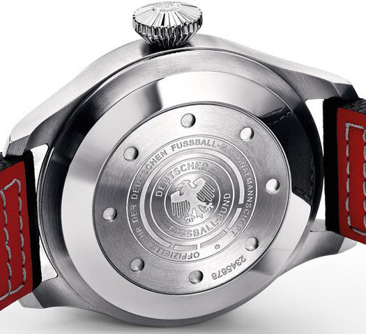 IWC Grande Montre d’Aviateur Edition DFB : la montre de l’équipe d’Allemagne de football IWC Grande Montre d’Aviateur Edition DFB : la montre de l’équipe d’Allemagne de football