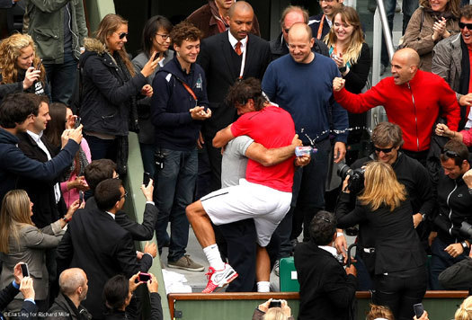 Roland Garros 2012 : Rafael Nadal entre dans l’histoire du sport, avec sa Richard Mille au poignet… Roland Garros 2012 : Rafael Nadal entre dans l’histoire du sport, avec sa Richard Mille au poignet…