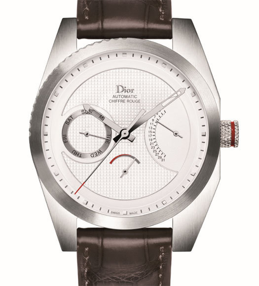 Dior Chiffre Rouge C01 : nonchalante élégance et design épuré Dior Chiffre Rouge C01 : nonchalante élégance et design épuré