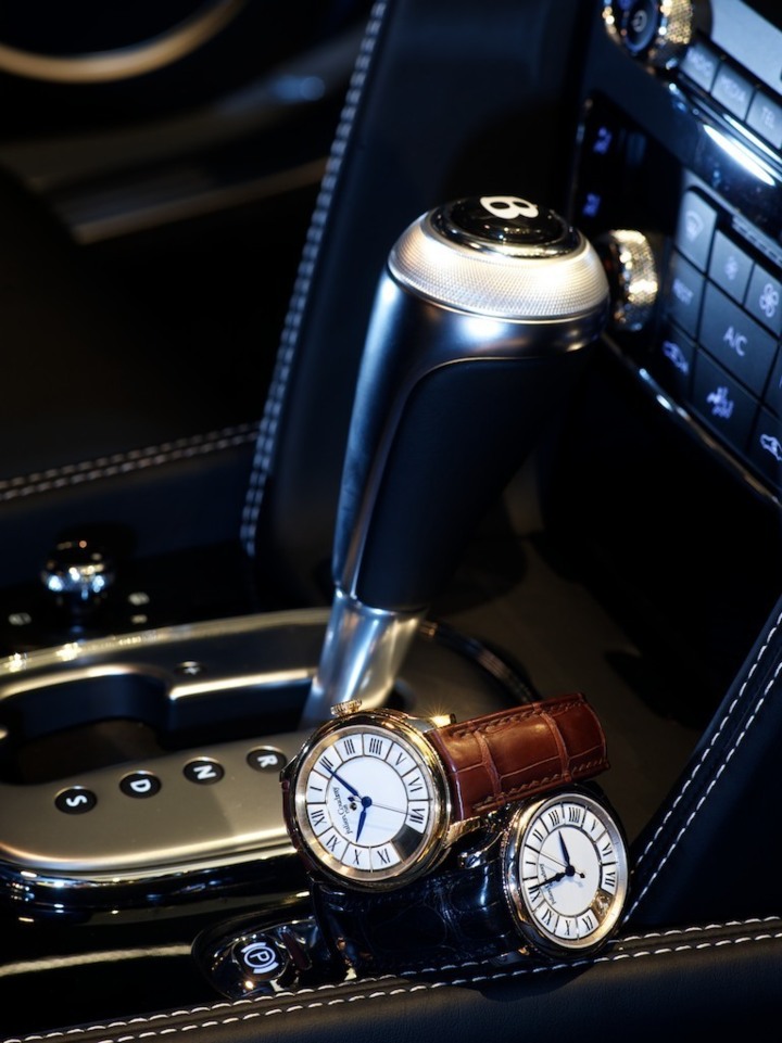 Singapour : montres de luxe et Bentley Continental GT chez Ecollezione