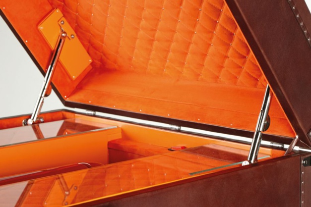 Vaudaux : à la découverte de cette belle manufacture genevoise de haute gainerie Vaudaux : à la découverte de cette belle manufacture genevoise de haute gainerie