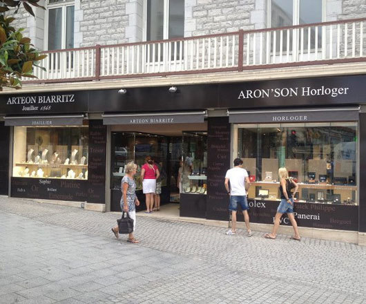 Aron son Biarritz