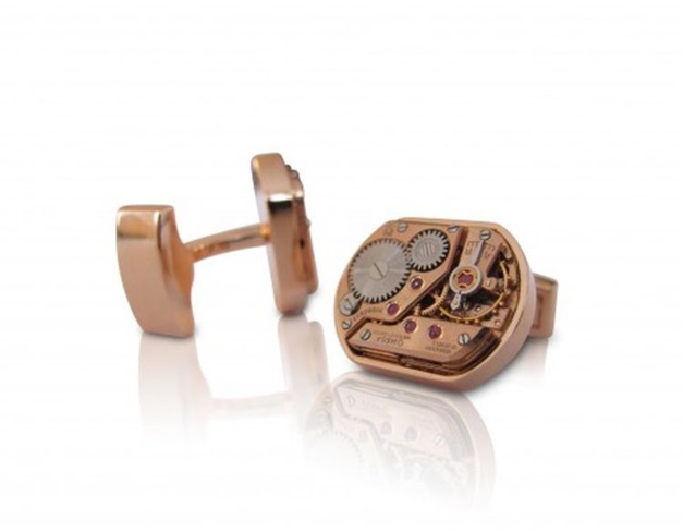 Bouton de manchette avec calibre Omega