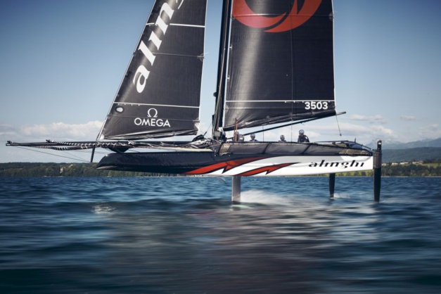 Omega Speedmaster Dark Side of the Moon Alinghi Omega Speedmaster Dark Side of the Moon Alinghi