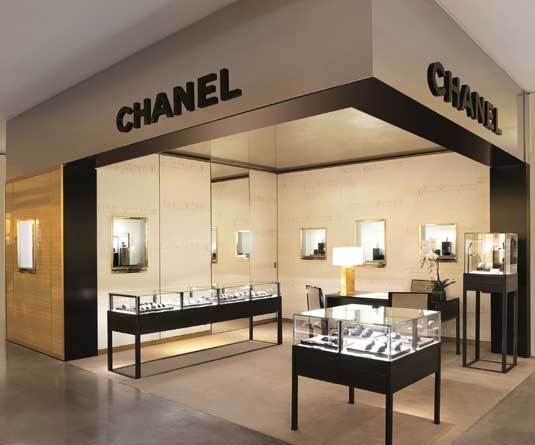 Boutique Chanel aux Galeries Lafayette à Paris Boutique Chanel aux Galeries Lafayette à Paris
